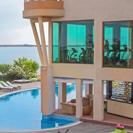 - Grand Sveti Vlas