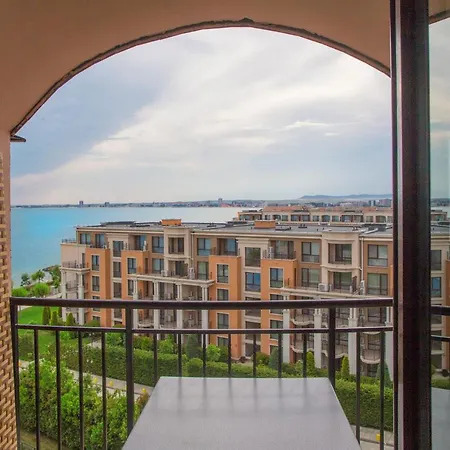 - Grand Apartment Sveti Vlas